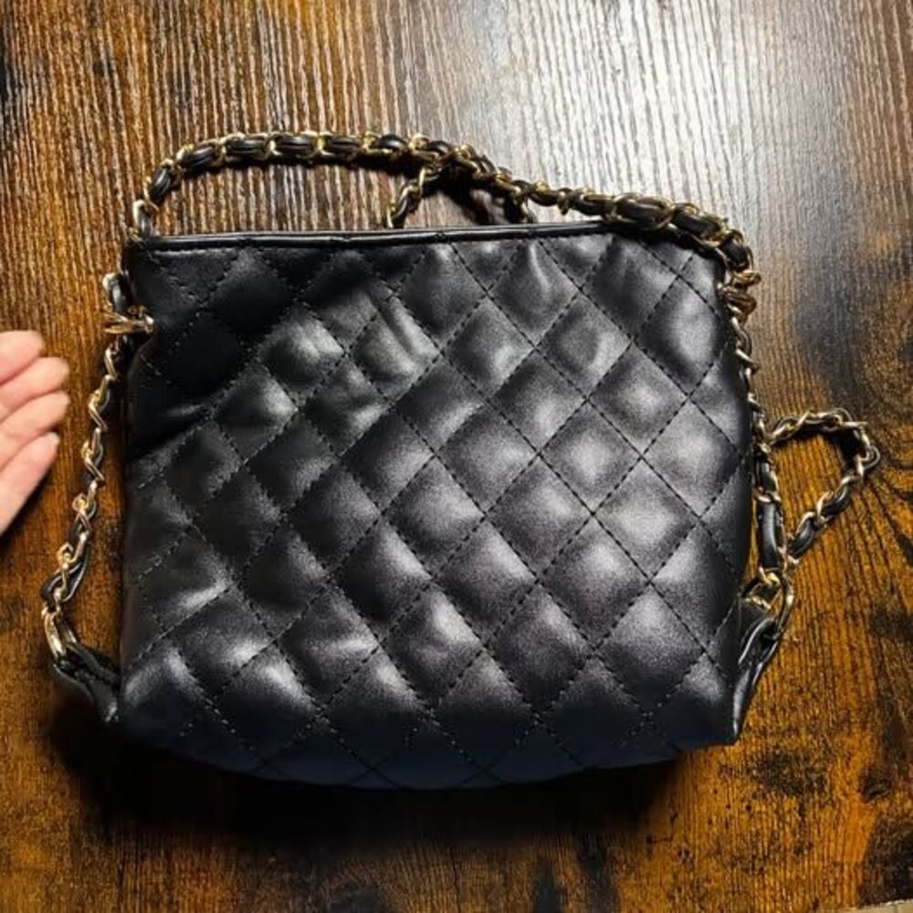 Crossbody - Picture 2 of 4